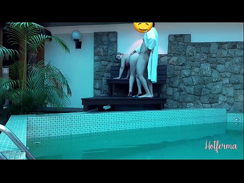❤️ Bos mengundang pelayan ke kolam renang, tetapi tidak bisa menahan panas ❌ Pono berkualitas di id.porn-mz-com.ru