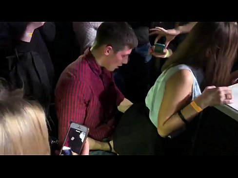 ❤️ Seks nyata di klub malam Rusia. Gadis Rusia berusia 18 tahun di anus dan vagina bercinta di klub malam ❌ Pono berkualitas di id.porn-mz-com.ru